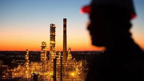 IEA：明年年底前全球石油日需求或将超过1亿桶