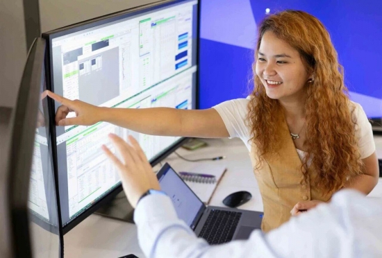 ˹�ױ�л������ٺ�����AI��������ҵ�±��